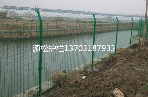 雙邊絲圈地護(hù)欄網(wǎng)