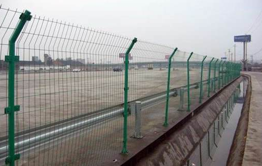 高速公路護欄網