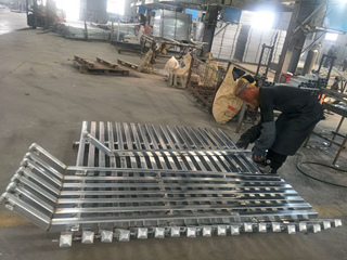 高速公路護欄網