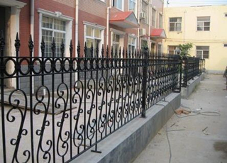 圍墻護欄