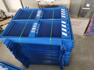 電梯井口防護門